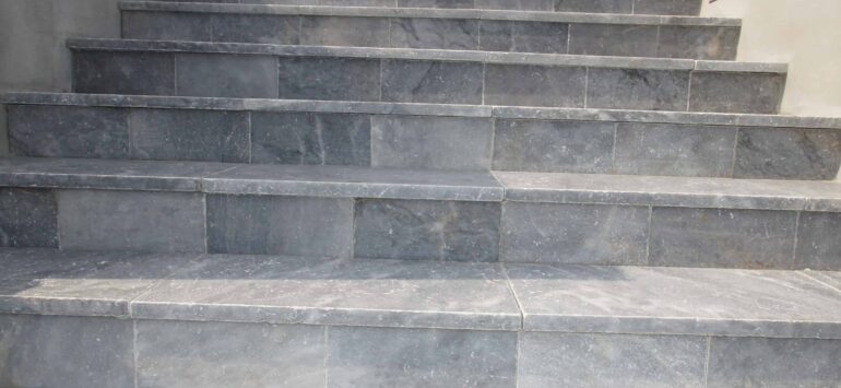 Full Retaining Wall Masterpiece Installation